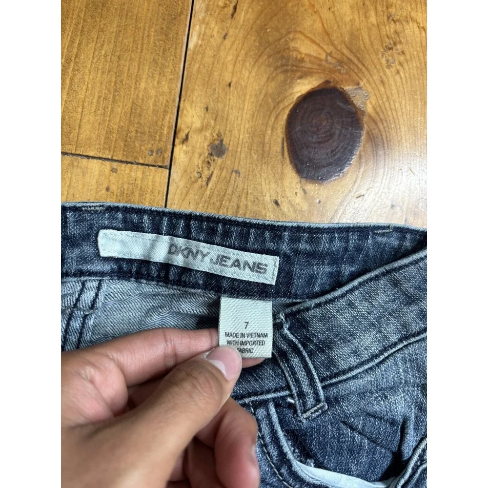 DKNY JEANS Boys Size 7 Blue Denim Cropped Jeans Capri Distressed Light Wash